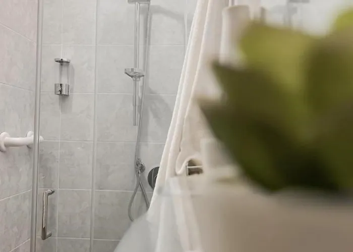 Elios בית הארחה